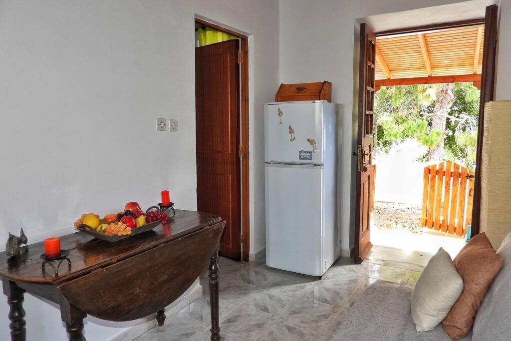 Traditional Villa Efterpi Χάλκη Εξωτερικό φωτογραφία